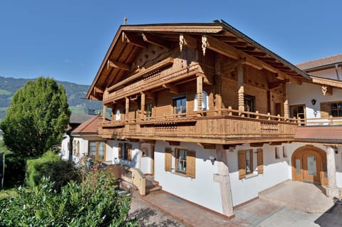 Property building, Day