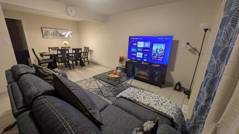 TV and multimedia, Living room, Dining area