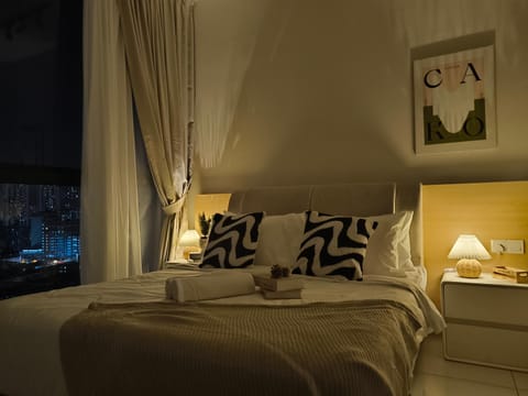 Bed, Bedroom