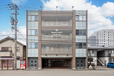 Property building, Parking