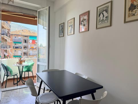 Balcony/Terrace, Dining area