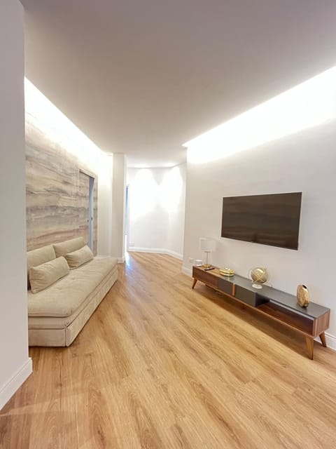 Arcipressi tram station Apartment in Florence