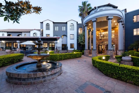 Property building, Facade/entrance
