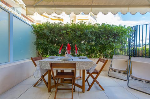 Patio, Balcony/Terrace, Dining area