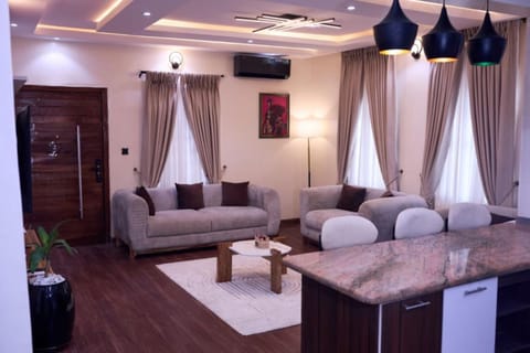 Communal lounge/ TV room, TV and multimedia, Living room, Seating area, Dining area
