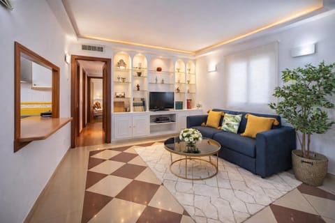 Communal lounge/ TV room, TV and multimedia, Living room