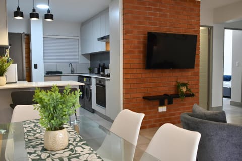 Living room, Dining area, kitchen