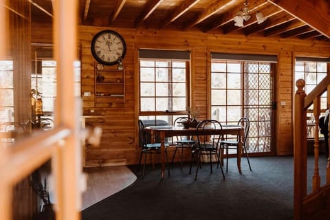 Cottage Grove - close to town & cute as a button House in St Helens