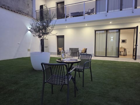 Property building, Patio, Garden
