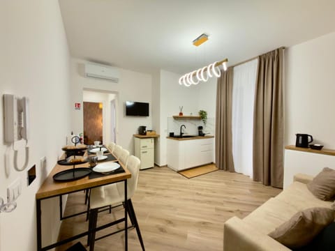 Kitchen or kitchenette, Living room, Seating area