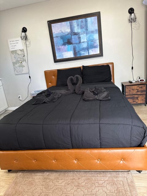 Warm and cozy in Ruskin Fl Capsule hotel in Ruskin