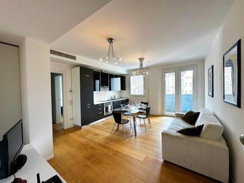 TV and multimedia, Kitchen or kitchenette, Living room, Dining area