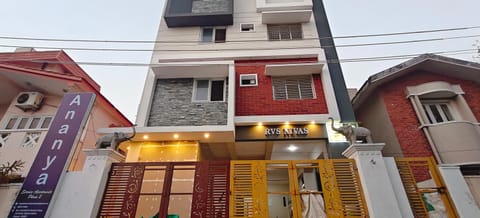 Property building, Facade/entrance, Day