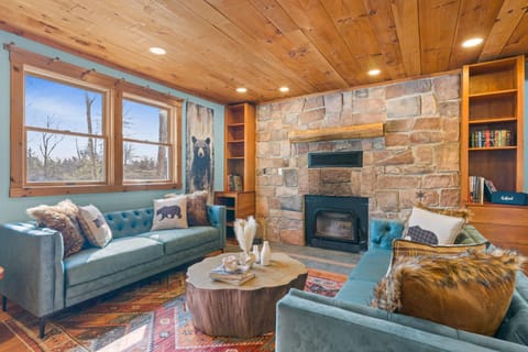 Luxury meets Wilderness in the Heart of the Poconos House in Tunkhannock Township