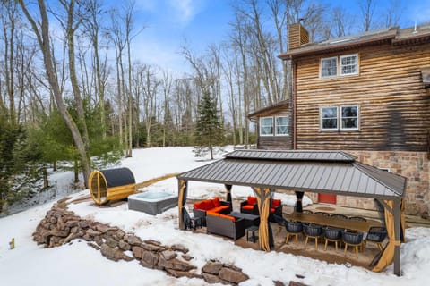 Luxury meets Wilderness in the Heart of the Poconos House in Tunkhannock Township