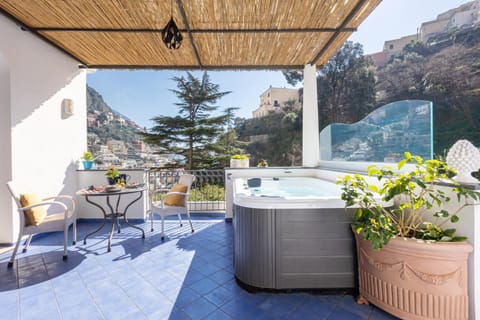 Day, Hot Tub, View (from property/room), Balcony/Terrace, Swimming pool