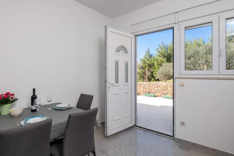 Patio, Balcony/Terrace, Dining area