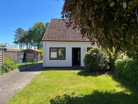 Property building, Spring, Day, Garden, Garden view