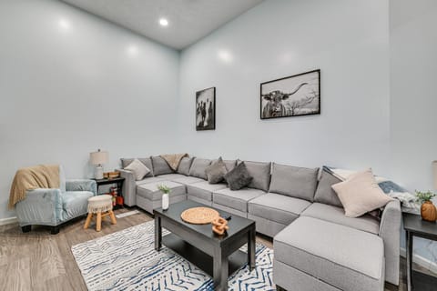 Hike, Bike and Explore Cozy Horse Cave Getaway! House in Kentucky