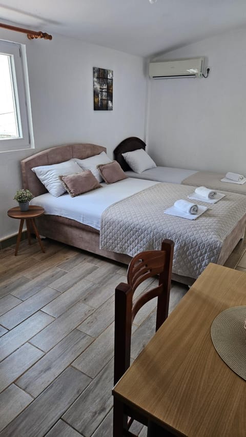 Eprinsa Apartmani Canj Apartment hotel in Montenegro