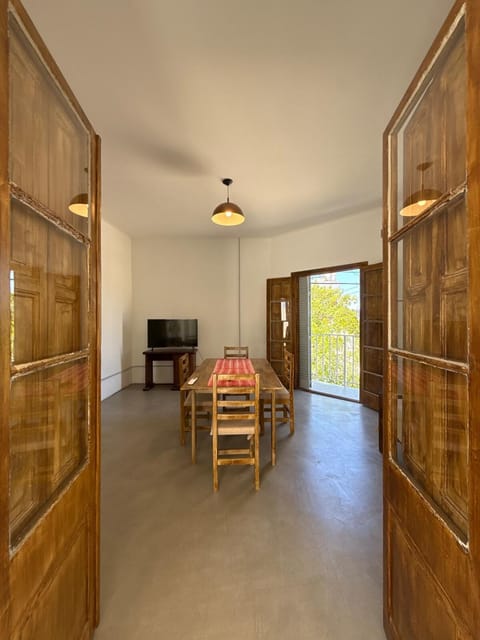 Communal lounge/ TV room, TV and multimedia, Living room, Seating area, Evening entertainment, wardrobe