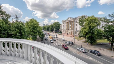 Neighbourhood, View (from property/room), Balcony/Terrace, City view, Street view