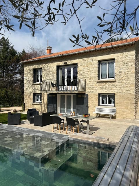 Property building, Patio, Spring, Day, Garden, Balcony/Terrace, Garden view, Pool view, Swimming pool