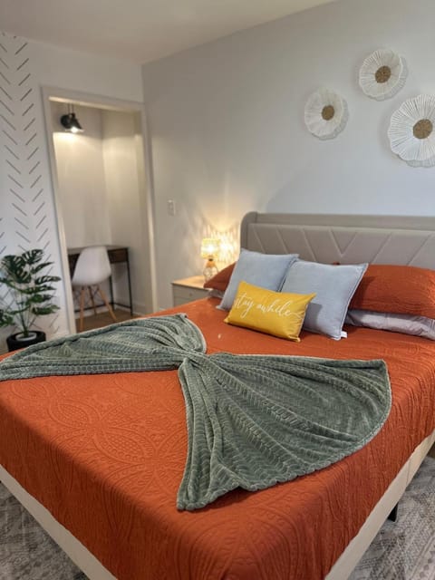 New I The Weekender Retreat I 5min Drive to Beach House in Atlantic Beach