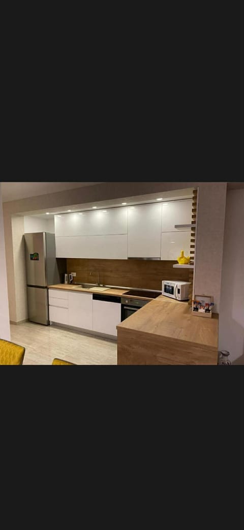 Kitchen or kitchenette, oven