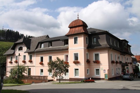 Property building, Day, Natural landscape