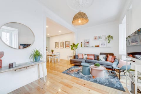 Communal lounge/ TV room, TV and multimedia, Living room, Seating area