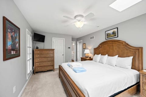 Country Home with Hot Tub Fire Pit for 10 Guests House in Florence