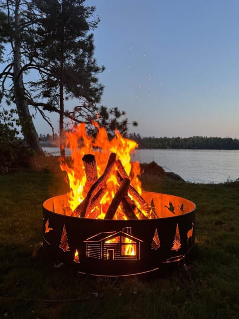 Vermilion Lakeside Cabin with Sauna, 2 Docks, AC Cabin in Lake Vermilion