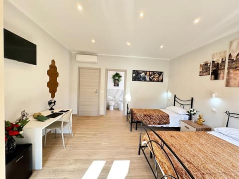 Harmony Room - a stone's throw from Piazza Maggiore Apartment in Bologna