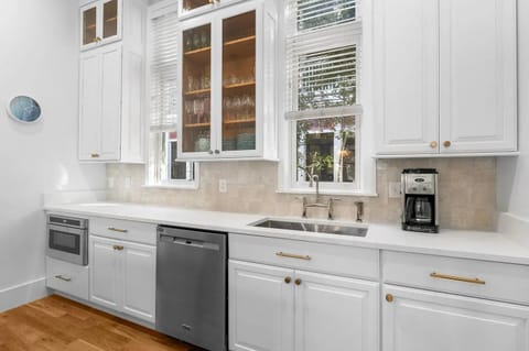 Book Me Baby! Beach Cruiser Cottage in WaterColor House in Seaside