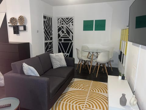 Living room, Seating area, Dining area