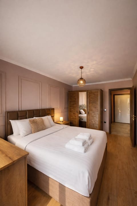 Bed, Bedroom, wardrobe
