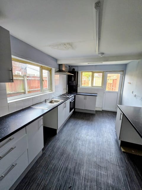 Kitchen or kitchenette, oven, stove