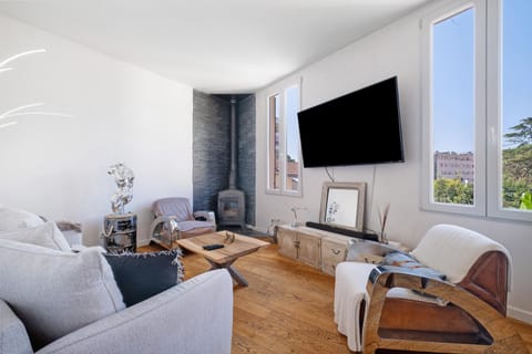Property building, Living room