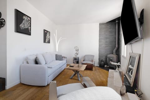 Property building, Living room