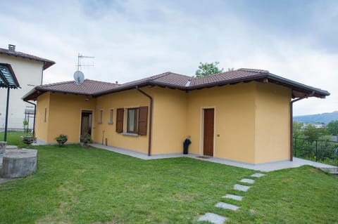 villetta a schiera House in Intra