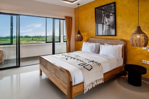 Walk to beach and restaurants - view and quiet - 2BR 3BATH Villa in Kediri