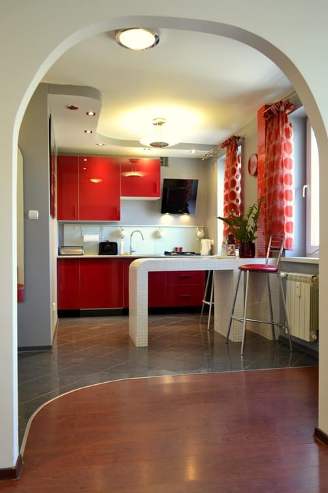 Kitchen or kitchenette, oven, stove