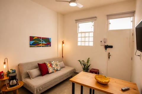 TV and multimedia, Living room, Seating area, Dining area, Breakfast