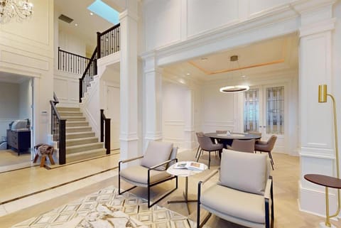 Luxury Ensuite Room in Peaceful West Richmond-Easy Airport & City Access Vacation rental in Richmond