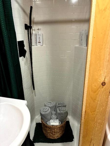 Jasper Tiny Home Hideaway with Wood-Burning Hot Tubs House in Buffalo River