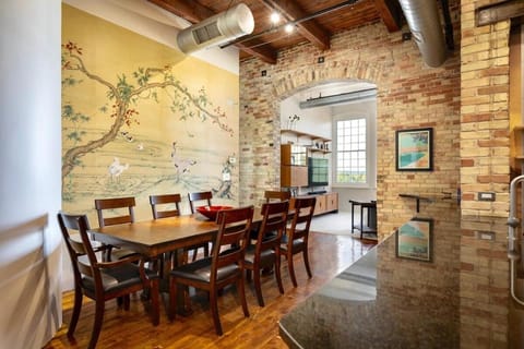 Top of The Peak: Downtown Gem! Steps to Beach Apartment in Traverse City