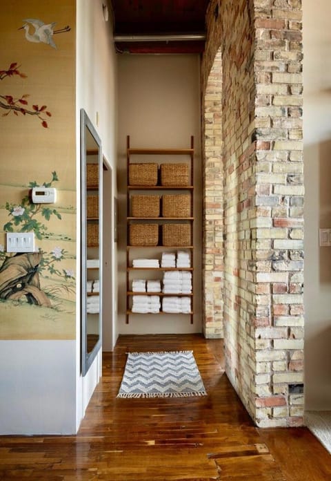 Top of The Peak: Downtown Gem! Steps to Beach Apartment in Traverse City