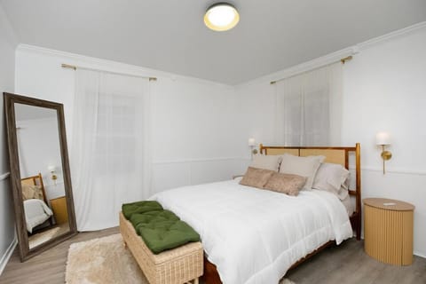 Bamboo Forest Mediterranean Escape near Emory University Apartment in Druid Hills