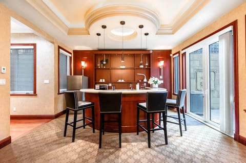 Bright Peaceful 2BR Retreat Near UBC Downtown House in Vancouver